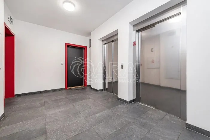 Prodej bytu 2+kk, Liberec - Liberec III-Jeřáb, U Nisy, 63 m2