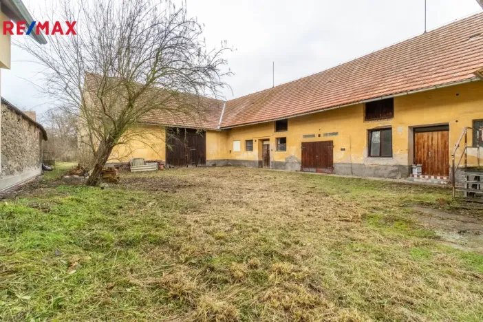 Prodej rodinného domu, Vrchotovy Janovice, 435 m2