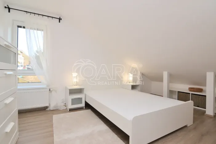 Pronájem bytu 3+kk, Praha - Hlubočepy, Pod Žvahovem, 59 m2