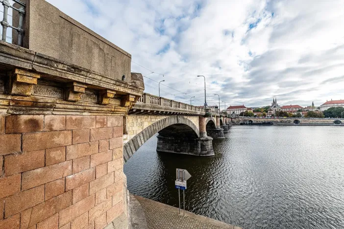 Prodej bytu 3+kk, Praha - Smíchov, Hořejší nábřeží, 85 m2