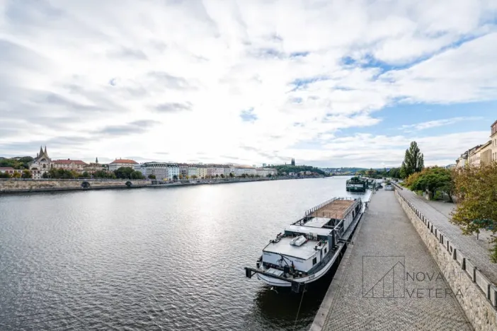 Prodej bytu 3+kk, Praha - Smíchov, Hořejší nábřeží, 85 m2