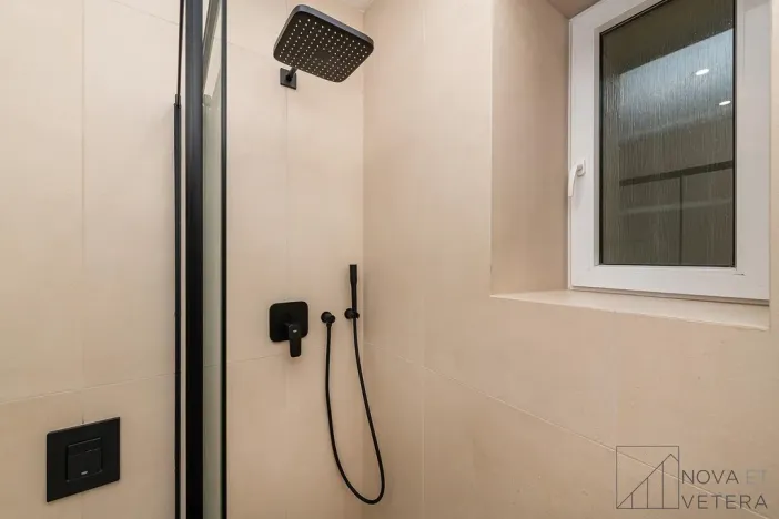 Prodej bytu 3+kk, Praha - Holešovice, Osadní, 82 m2