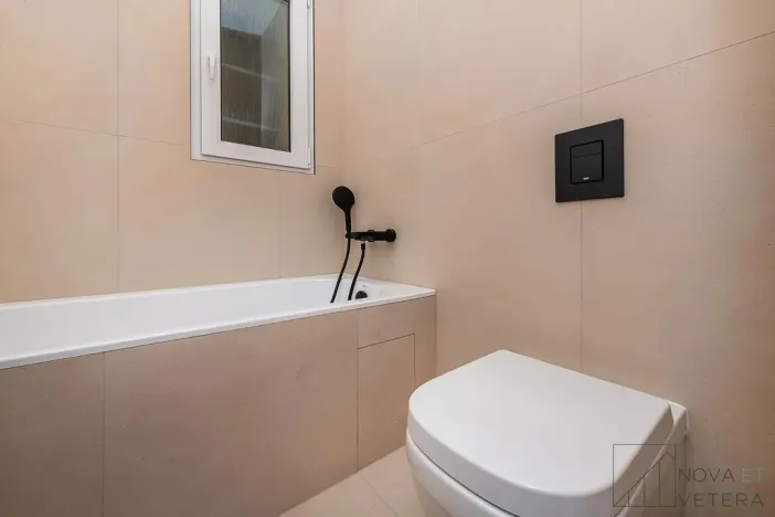 Prodej bytu 3+kk, Praha - Holešovice, Osadní, 82 m2