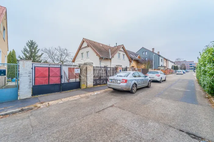 Prodej rodinného domu, Praha - Stodůlky, K Fialce, 68 m2