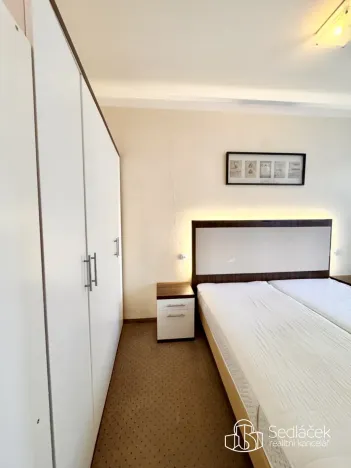 Pronájem bytu 1+1, Karlovy Vary, Divadelní, 30 m2