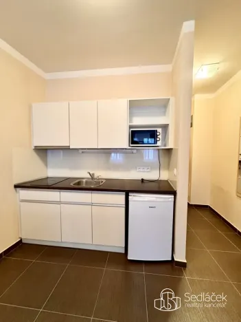 Pronájem bytu 1+1, Karlovy Vary, Divadelní, 30 m2