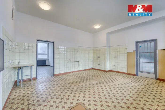 Pronájem obchodního prostoru, Klatovy - Klatovy III, Nádražní, 103 m2