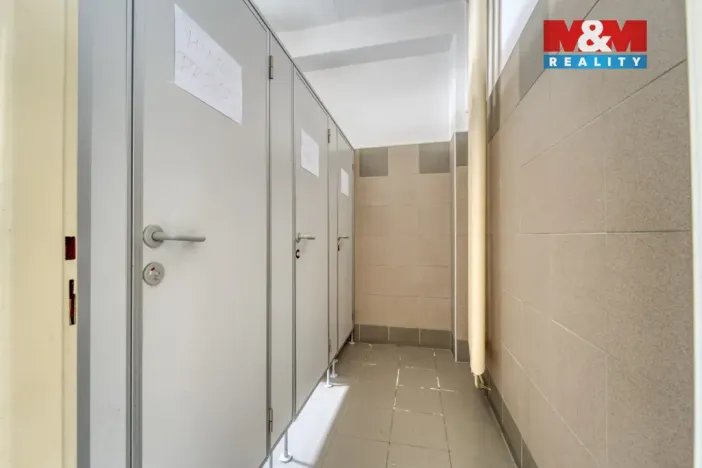 Pronájem obchodního prostoru, Klatovy - Klatovy III, Nádražní, 103 m2