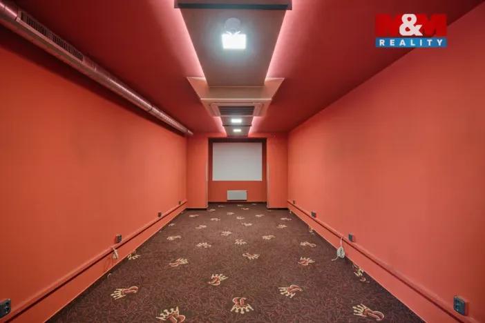 Pronájem obchodního prostoru, Rožnov pod Radhoštěm, Meziříčská, 180 m2