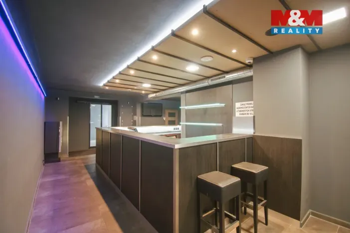 Pronájem obchodního prostoru, Rožnov pod Radhoštěm, Meziříčská, 180 m2