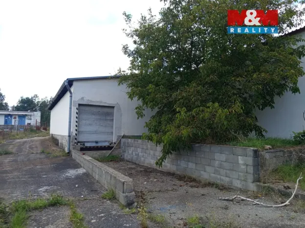 Pronájem skladu, Doksy, Valdštejnská, 1730 m2