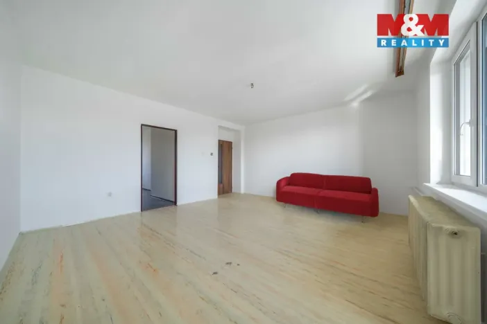 Prodej bytu 3+1, Domažlice, Ladova, 76 m2