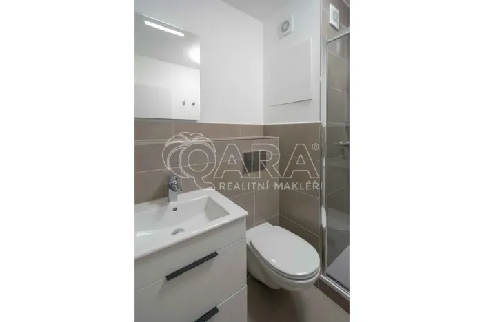 Pronájem bytu 1+1, Neratovice, Na Výsluní, 35 m2