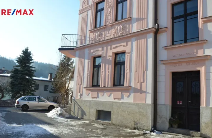 Pronájem obchodního prostoru, Jablonec nad Jizerou, 30 m2