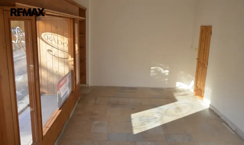 Pronájem obchodního prostoru, Jablonec nad Jizerou, 30 m2