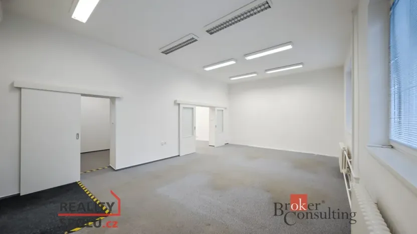 Pronájem kanceláře, Pardubice - Zelené Předměstí, V Ráji, 740 m2