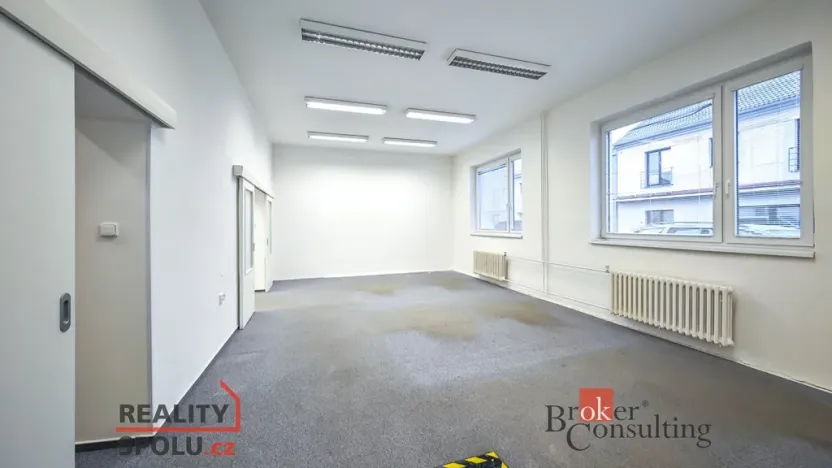 Pronájem kanceláře, Pardubice - Zelené Předměstí, V Ráji, 740 m2