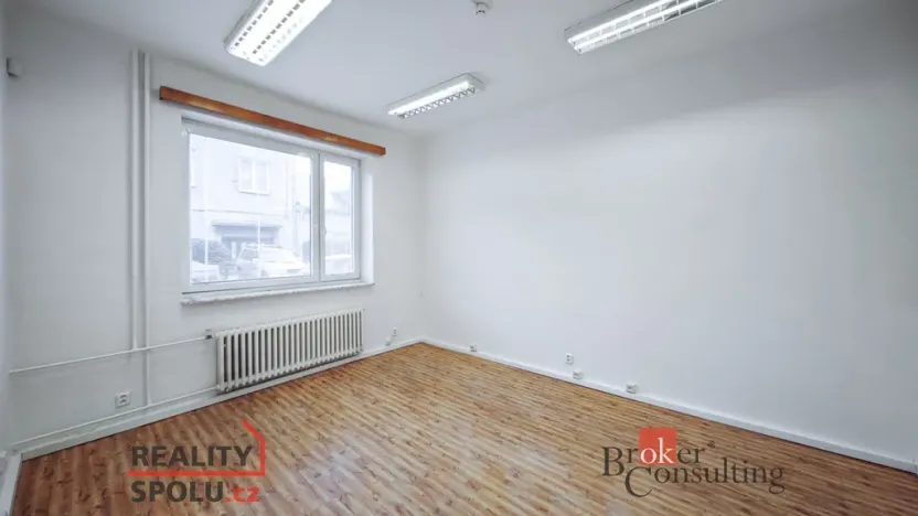 Pronájem kanceláře, Pardubice - Zelené Předměstí, V Ráji, 740 m2