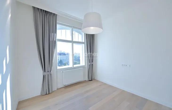 Pronájem bytu 3+kk, Praha - Vinohrady, náměstí Jiřího z Poděbrad, 137 m2