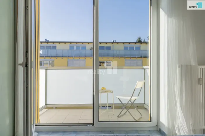 Prodej bytu 2+kk, Jesenice, Sluneční, 63 m2