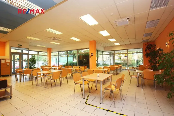 Pronájem obchodního prostoru, Kolín, Sladkovského, 540 m2