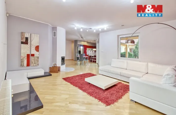 Prodej rodinného domu, Hrušovany, 300 m2