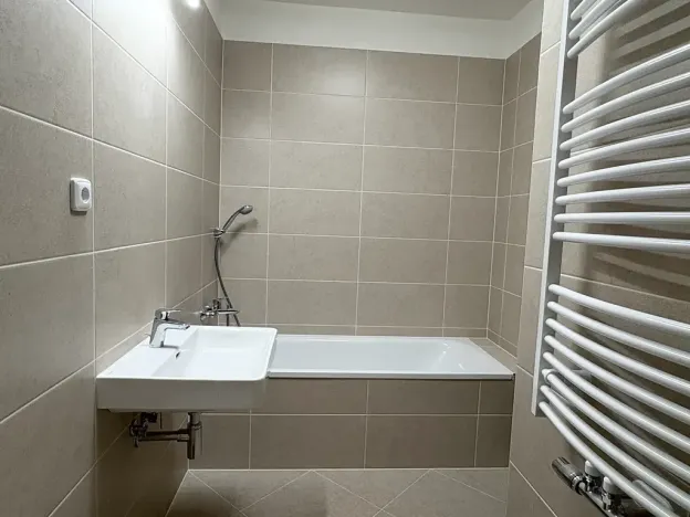 Pronájem bytu 2+kk, Praha, Čakovická, 55 m2