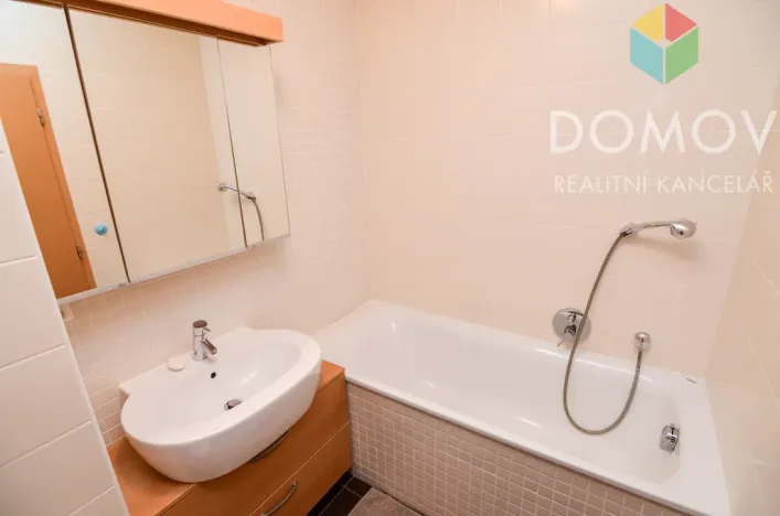 Pronájem bytu 2+kk, Beroun, Nad Paloučkem, 61 m2