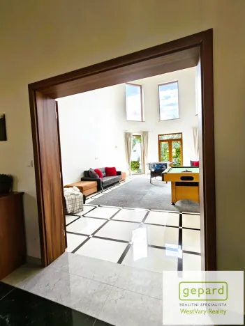 Prodej rodinného domu, Nová Role - Mezirolí, 350 m2