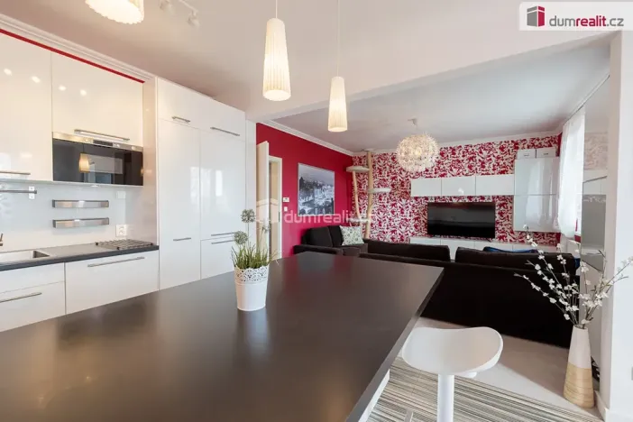 Prodej bytu 4+kk, Praha - Čakovice, Ke stadionu, 90 m2