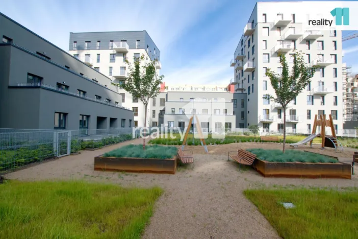 Pronájem bytu 2+kk, Liberec - Liberec III-Jeřáb, Kladenská, 57 m2