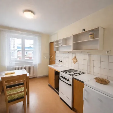 Prodej bytu 2+1, Karlovy Vary - Drahovice, Vítězná, 58 m2