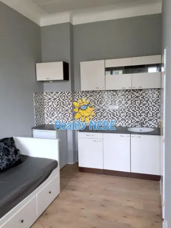 Pronájem bytu 1+kk, Praha - Žižkov, Roháčova, 15 m2