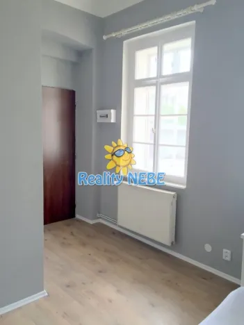 Pronájem bytu 1+kk, Praha - Žižkov, Roháčova, 15 m2
