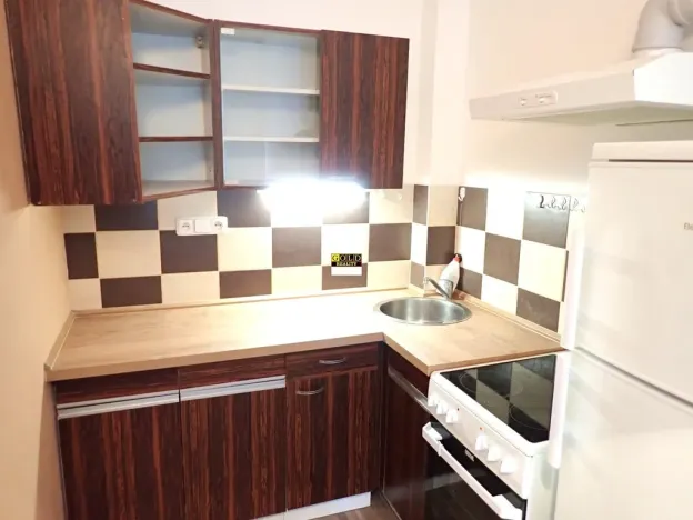 Pronájem bytu 1+1, Železnice, Tyršova, 33 m2