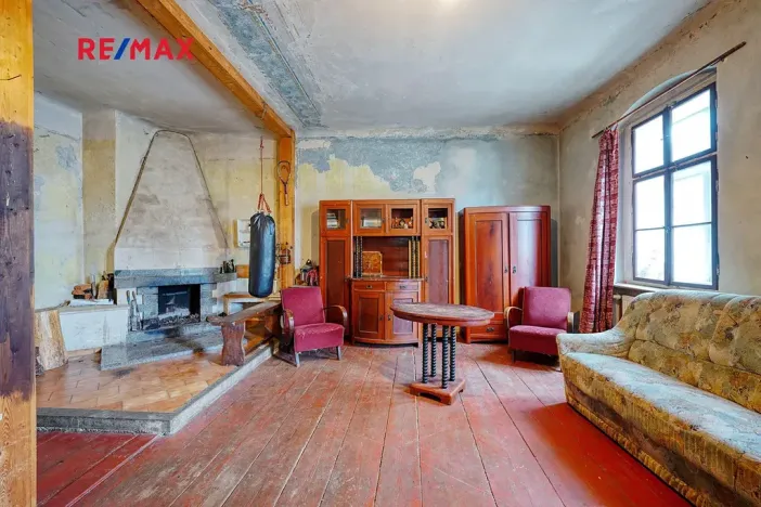 Prodej rodinného domu, Úterý, 677 m2