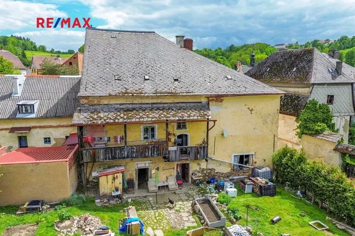 Prodej rodinného domu, Úterý, 677 m2