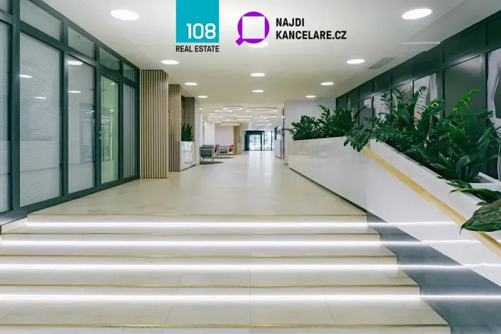 Pronájem kanceláře, Praha - Karlín, Sokolovská, 964 m2