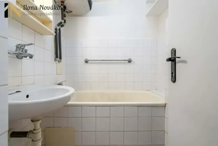 Prodej bytu 2+1, Praha - Kobylisy, Horňátecká, 57 m2