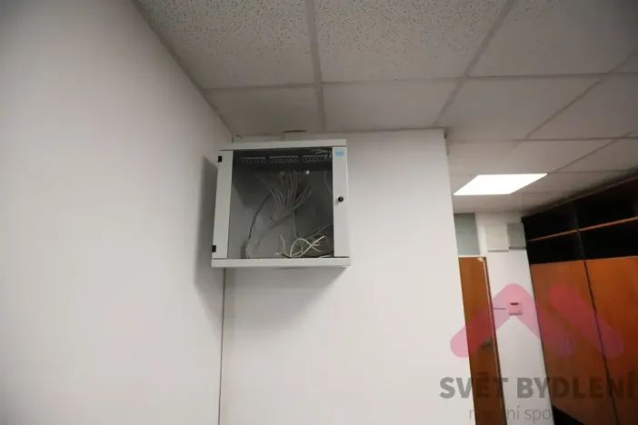 Pronájem kanceláře, Praha - Libeň, Voctářova, 117 m2