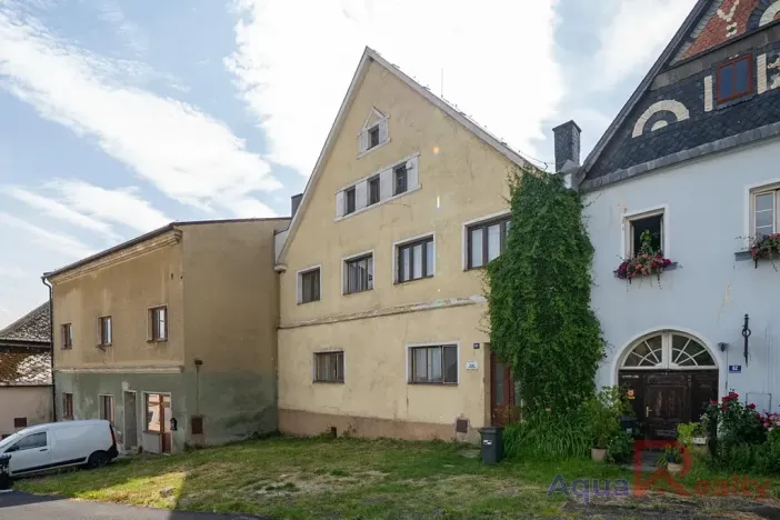 Prodej bytu 2+1, Teplá, Masarykovo náměstí, 146 m2