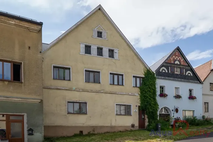 Prodej bytu 2+1, Teplá, Masarykovo náměstí, 146 m2