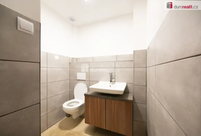 Prodej skladu, Jindřichův Hradec - Jindřichův Hradec III, Václavská, 850 m2