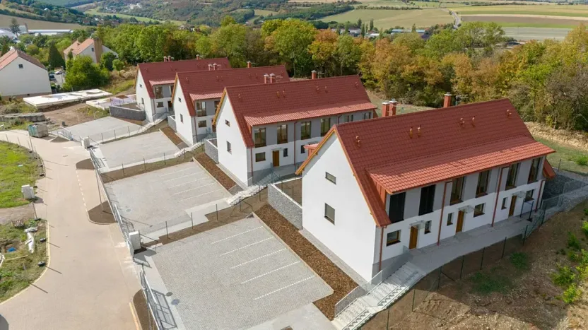 Prodej bytu 4+kk, Mořina, 106 m2
