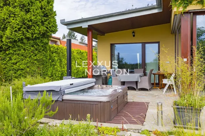 Pronájem rodinného domu, Praha - Lysolaje, Hřebenová, 190 m2