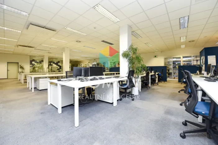 Pronájem kanceláře, Zdice - Černín, 1050 m2