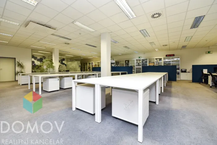 Pronájem kanceláře, Zdice - Černín, 525 m2