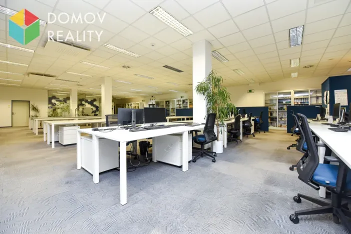 Pronájem kanceláře, Zdice - Černín, 525 m2