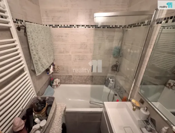 Prodej bytu 3+1, Děčín - Děčín VI-Letná, Krásnostudenecká, 62 m2