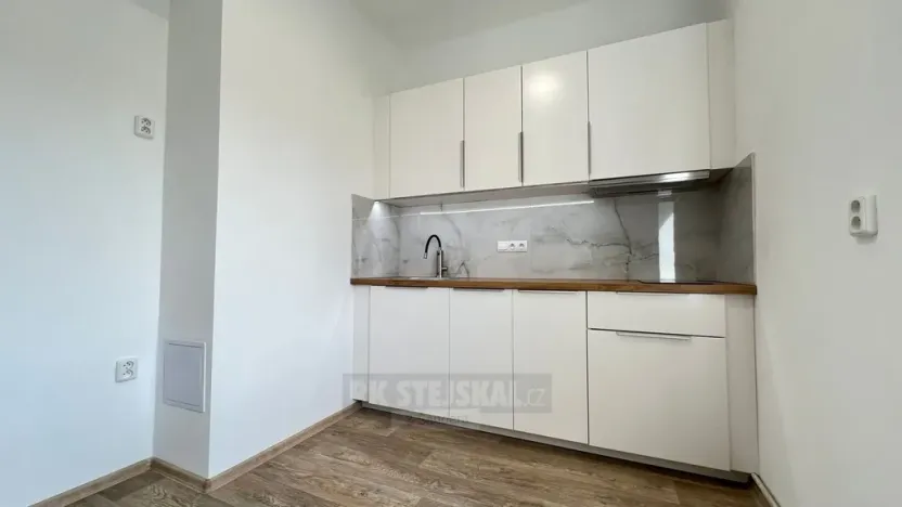 Pronájem bytu 2+1, České Budějovice - České Budějovice 6, Čechova, 61 m2